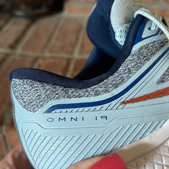 Saucony Omni 19 Athletic Shoes - Picture 10 of 10